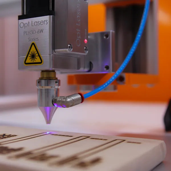 Marquage & injection silicone — LPS Entreprise